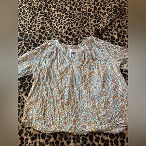 Universal thread floral shirt